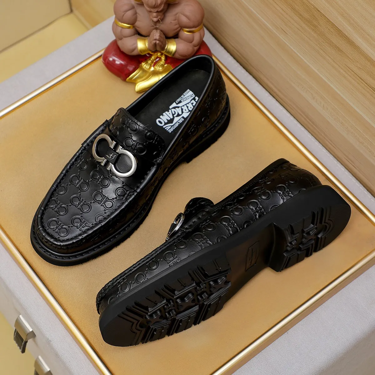 Men's shoes 💰500 Ferragamo [Ferragamo] top imported suit men's shoes 💯Original copy of the official website, product materials: selected imported embossed calfskin + luxury hardware buckle accessories ~ imported water-dyed cow 🐂 leather lining. Strong three-dimensional visual effect, original combination outsole, multiple colors available😘 Size: 38-44 (.45.46.4. Customized)